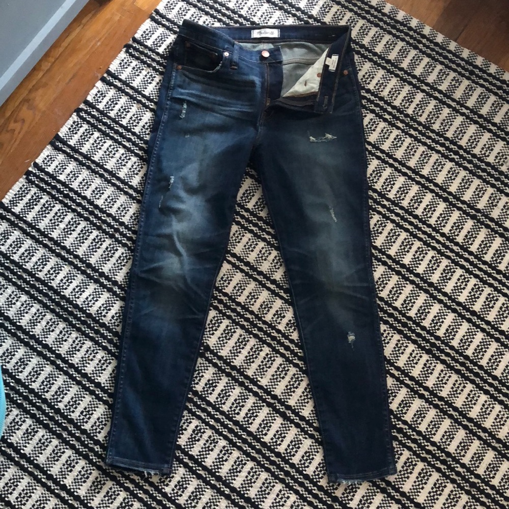 Madewell 9’ high rise distressed jeans